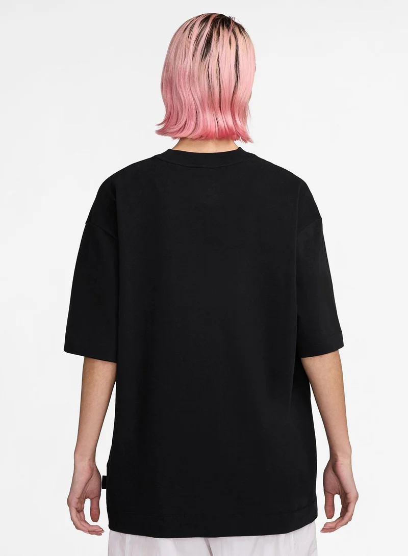 Nike Nsw Luxe Relaxed Fitted T-Shirt