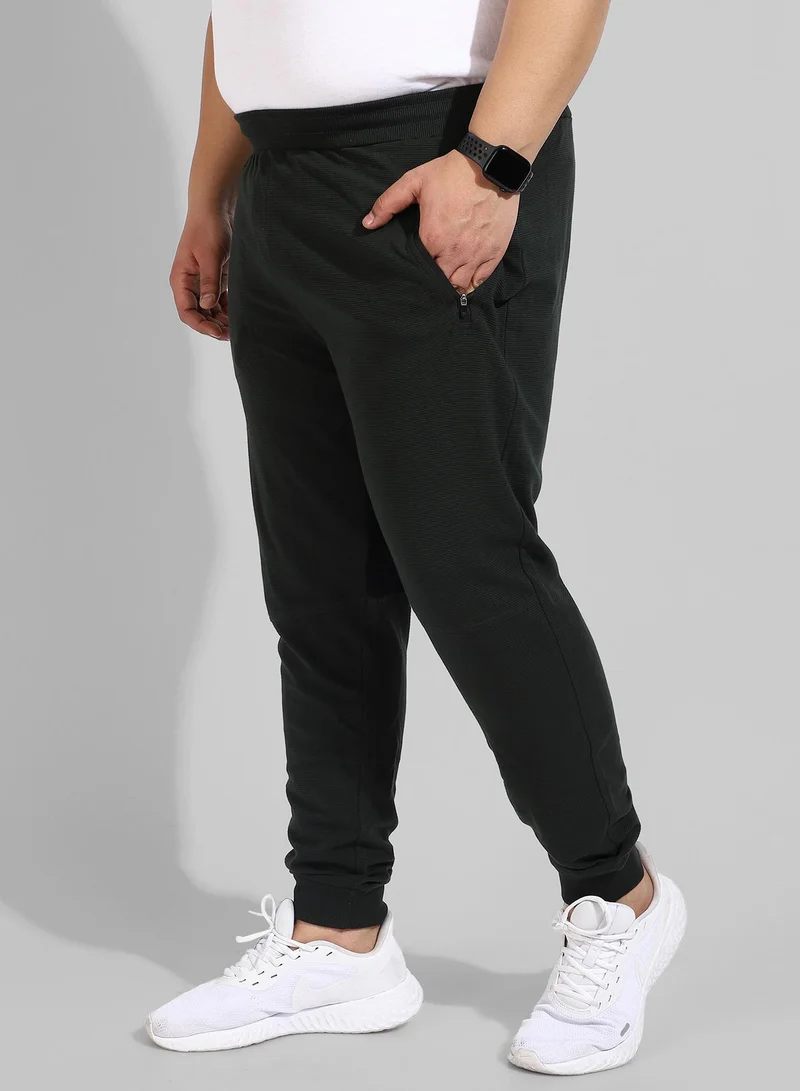 Instafab Plus Men's Cotton Solid Black Regular Fit Trackpants