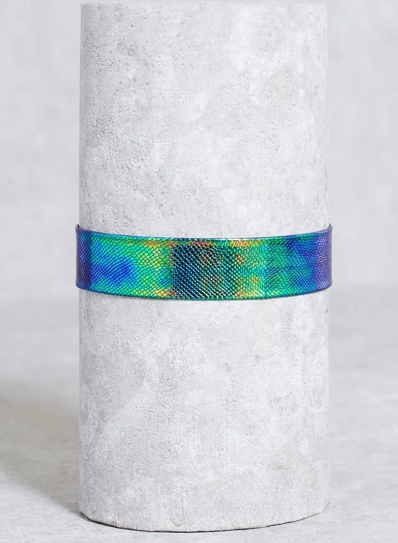 Missguided Holographic Choker