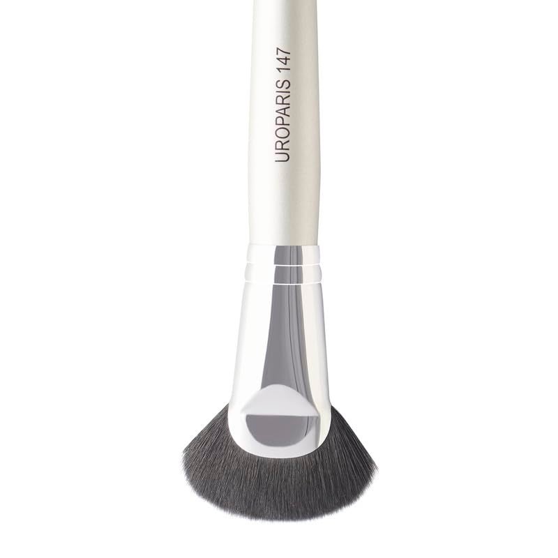UROPARIS 147 Fan Brush for Makeup Crafted with Natural Bristles Wooden Handle Perfect for Sculpting Contouring Highlighting Silver 1 Piece - Image 3