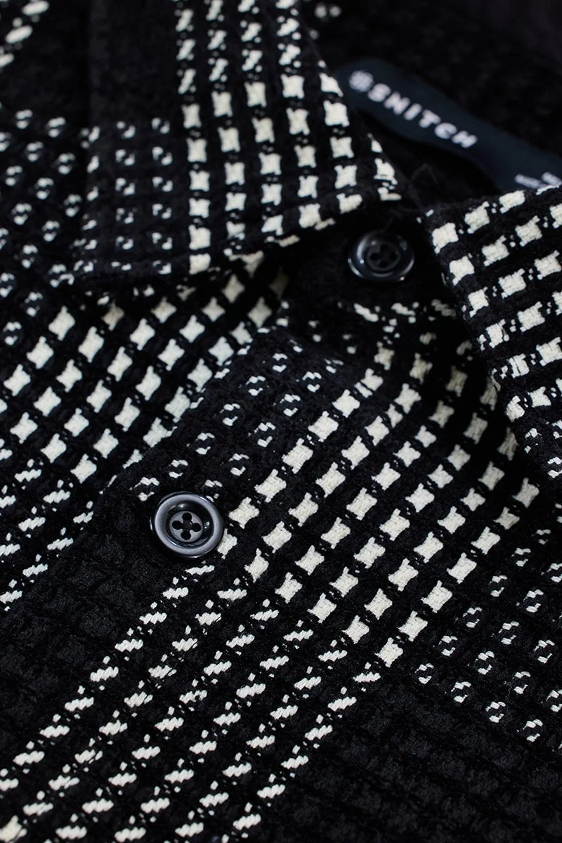 سنيتش قميص كاروهات أسود بقصة مريحة