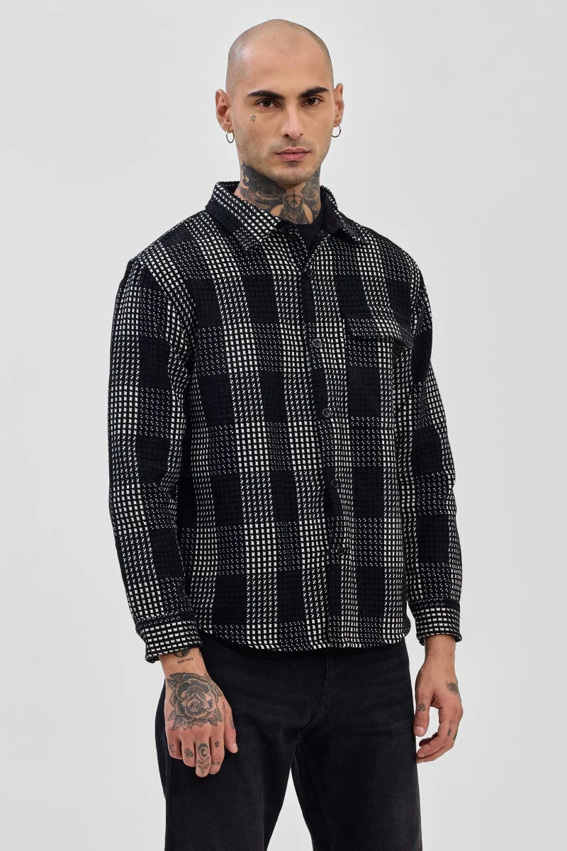 سنيتش قميص كاروهات أسود بقصة مريحة