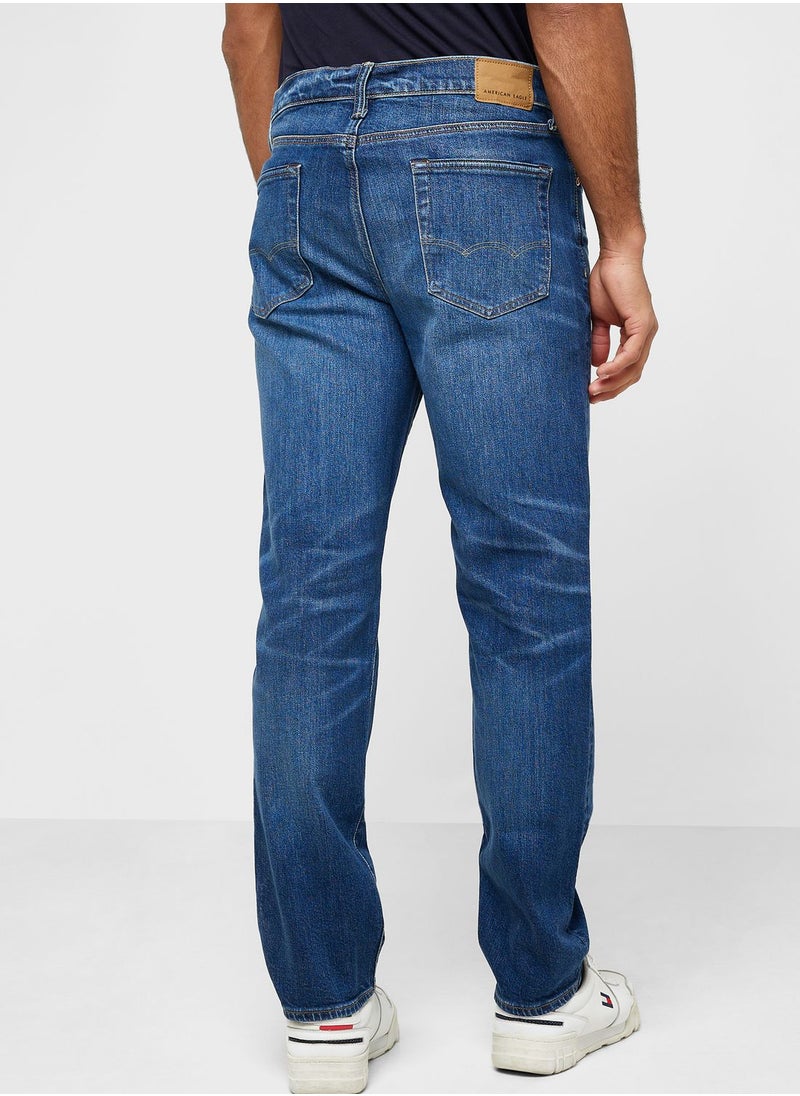 American Eagle - Light Wash Straight Fit Jeans - Image 1