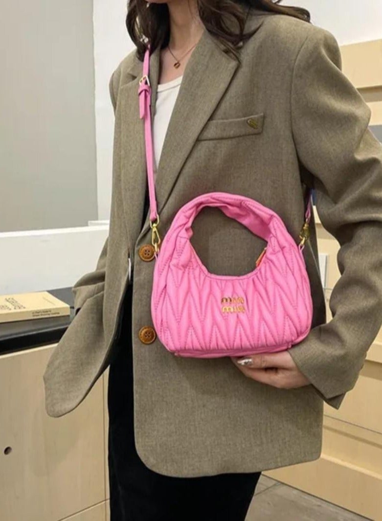 مياو مياو حقيبة نسائية أنيقة - Image 1