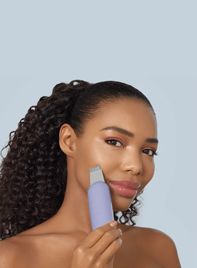 جيسكي Geske SmartAppGuided MicroCurrent Skin Scrubber & Blackhead Remover، 9 في 1، أدوات العناية بالبشرة، تنظيف الوجه، مكافحة الشيخوخة والتنظيف، شد الوجه المهني، إزالة الرؤوس السوداء - بنفسجي