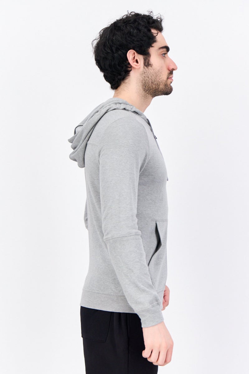 SKECHERS هودي رياضي للرجال بأكمام طويلة مناسب للخارج، رمادي - Image 4