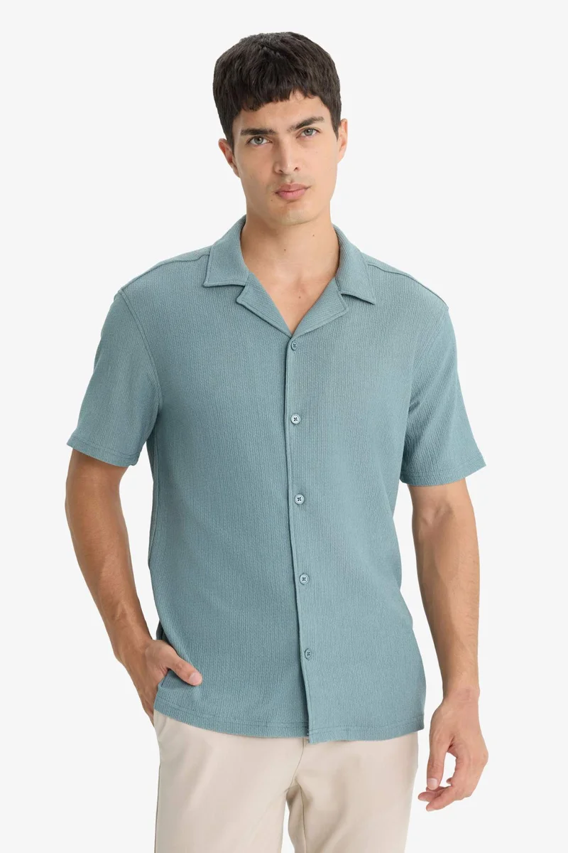 DeFacto Modern Fit Resort Neck Short Sleeve Shirt
