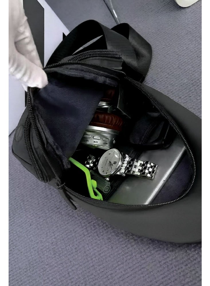 أفو شنطة كتف مقاومة للماء، تحتوي على جيوب متعددة وسحّابات قوية، مثالية للسفر، التسوق، والرحلات اليومية بلون رمادي - Image 4