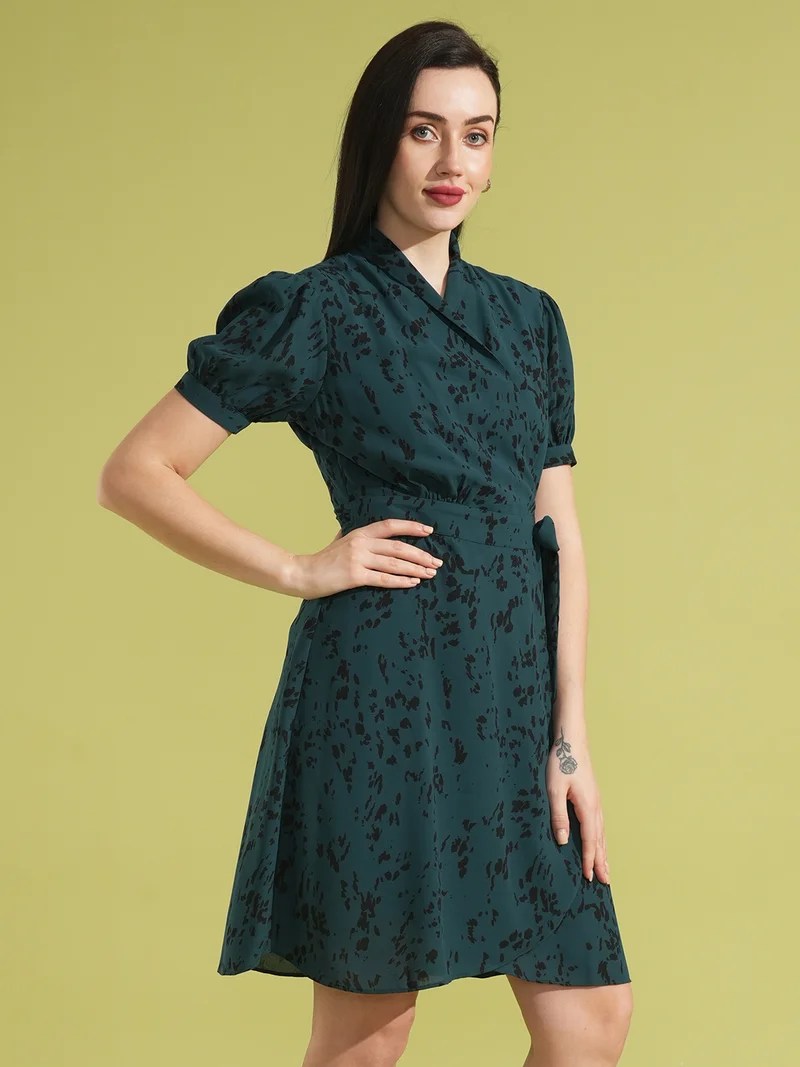 جلو باص فستان لف نسائي بطبعات حيوانات وأكمام منفوشة وربطة خصر مع حزام من جلوبس