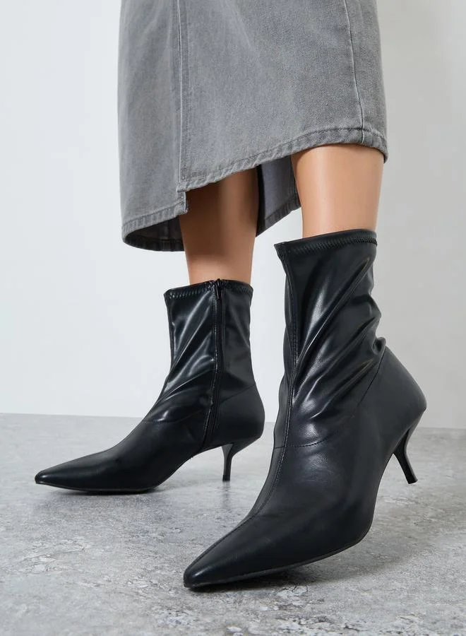 ستايلي حذاء بوت سادة بكعب قطة