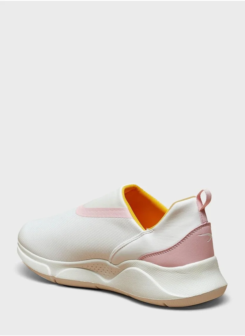 Dash Close Toe Flat Slip Ons