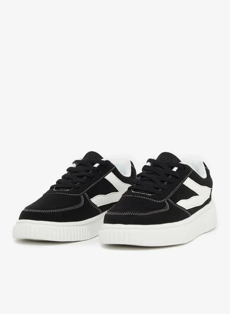 ستايلي اكتيف حذاء ستايلي سنيكرز سكيت بورد بنعل سميك بألوان متداخلة