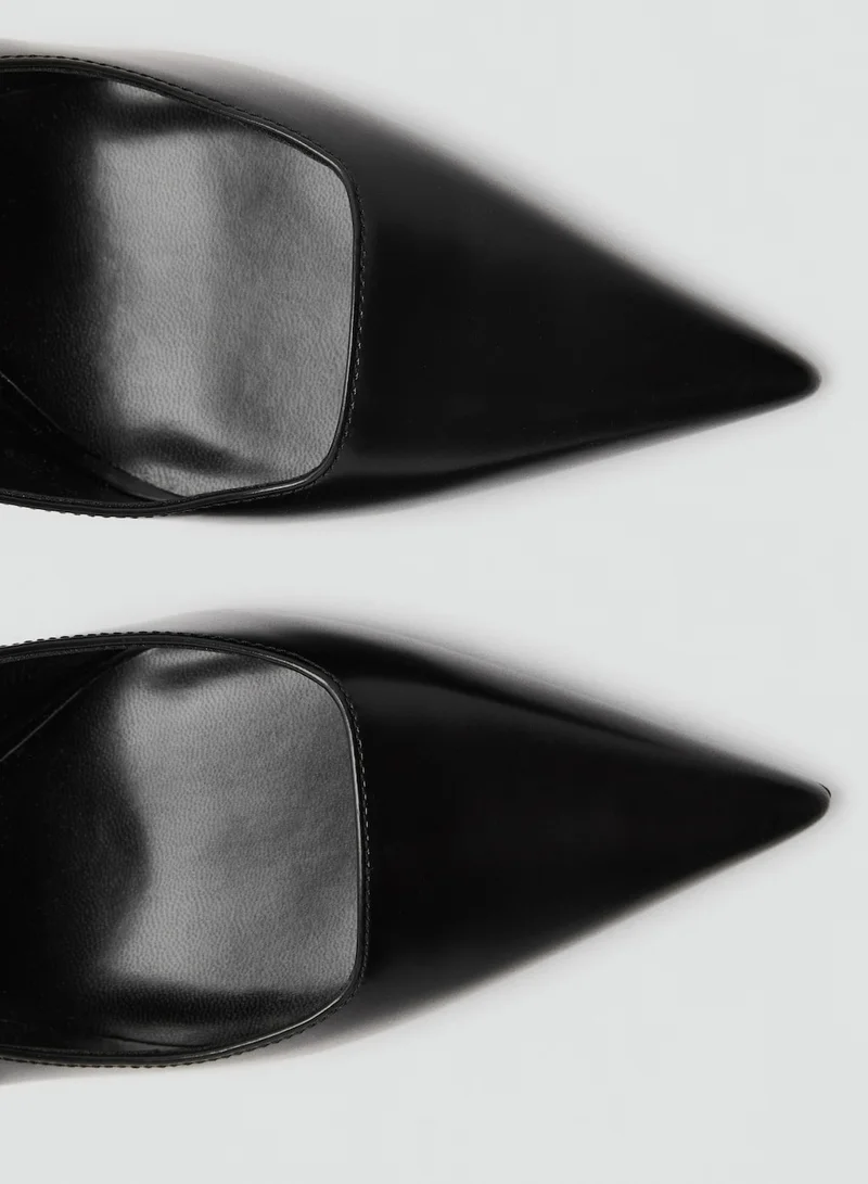 مانجو Pointed-Toe Leather Heeled Shoes