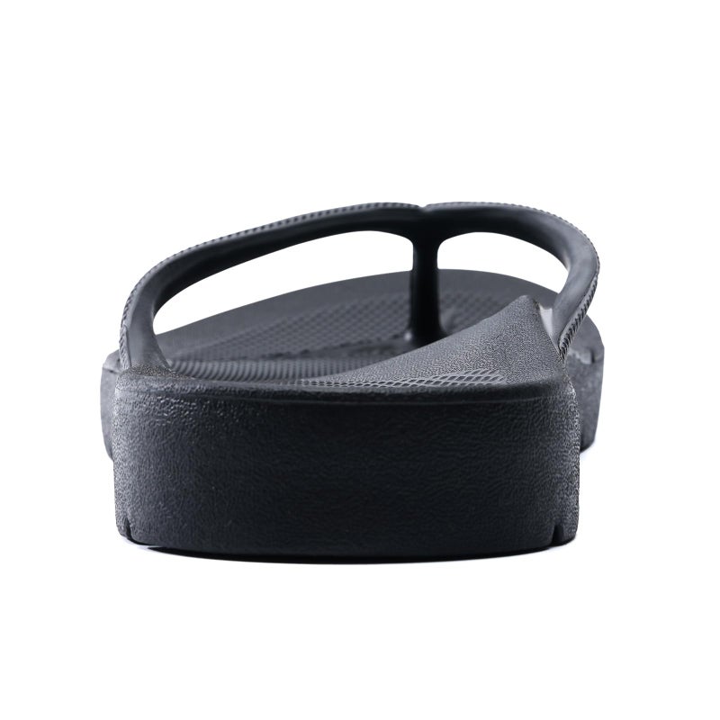 GETOEU Flip Flops for Women and Men with Arch Support Comfortable Slide Sandals Slip Resistant Shower Shoes Walking Thong Sandals,Black,6.5 Women/5.5 Men - Image 3