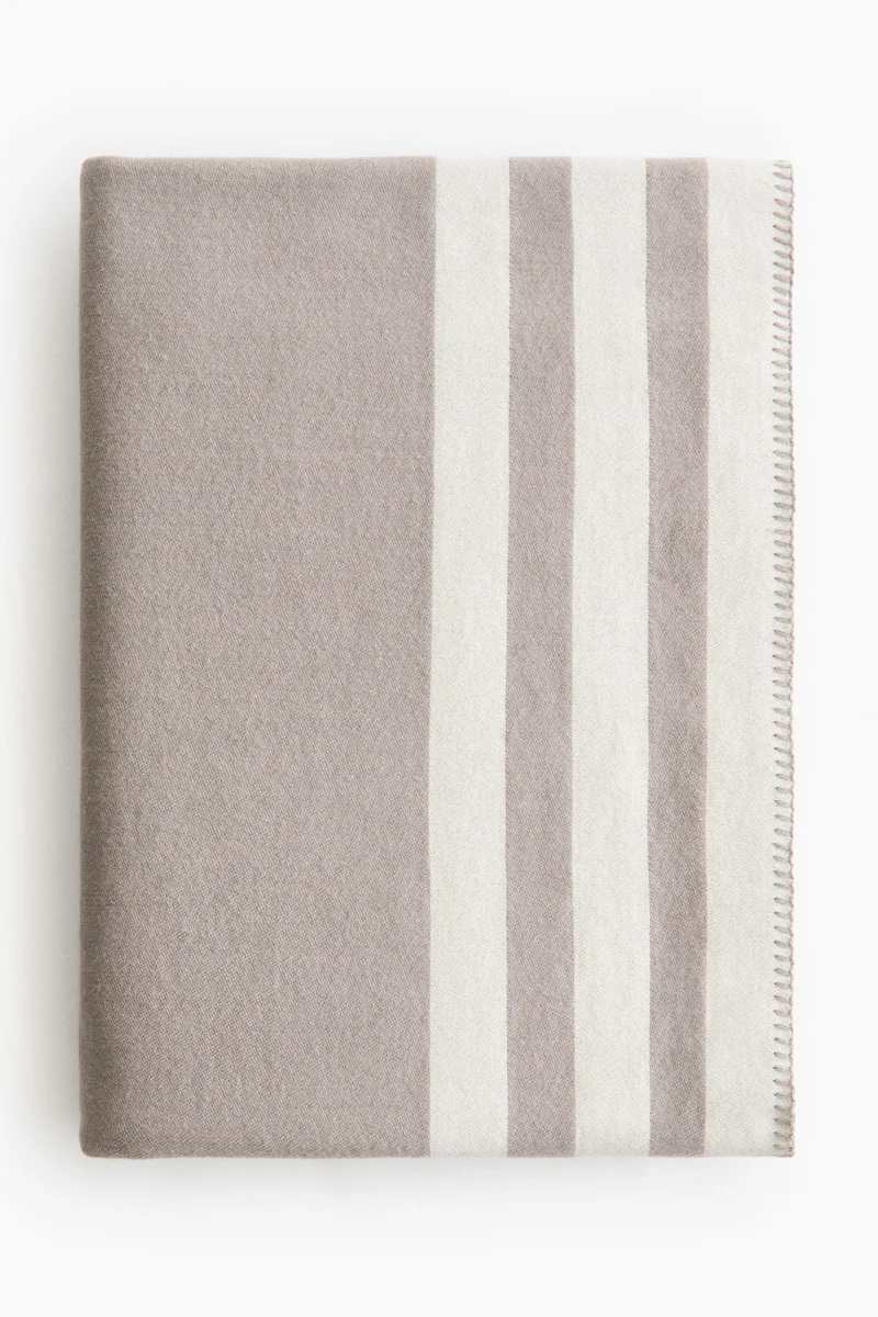 H&M Cotton-blend bedspread