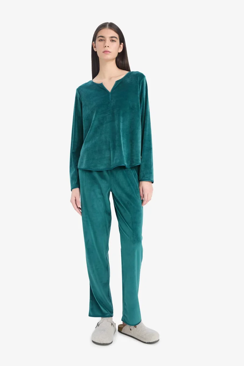 ديفاكتو Fall in Love Regular Fit Long Sleeve Velour 2 Piece Set