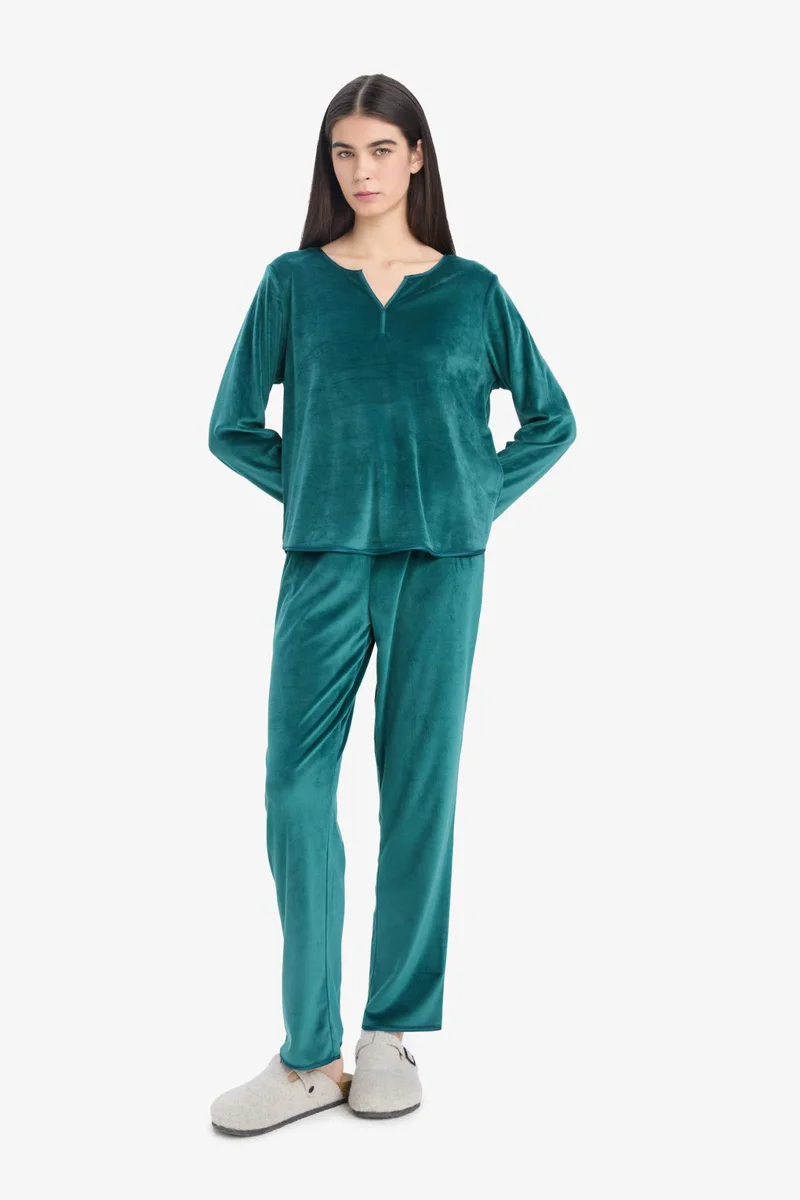 ديفاكتو Fall in Love Regular Fit Long Sleeve Velour 2 Piece Set