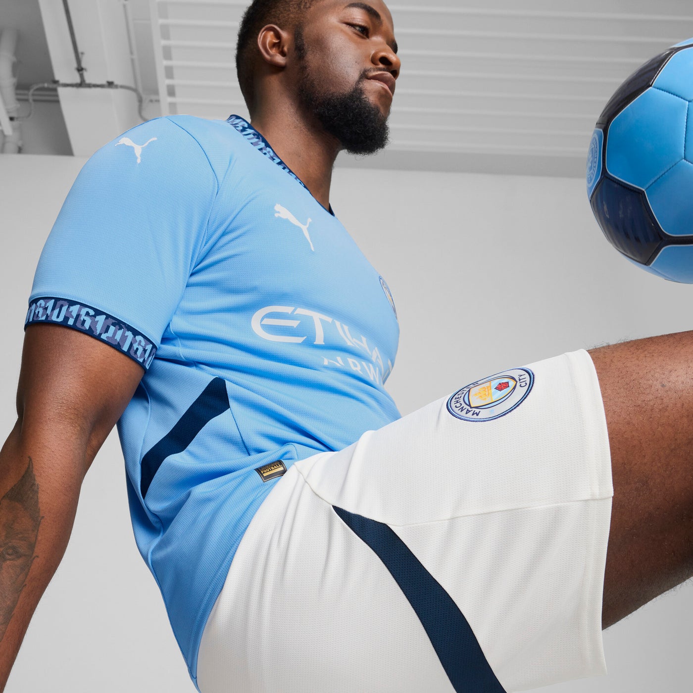 Manchester City 24/25 Mens Blue Home Jersey image 3