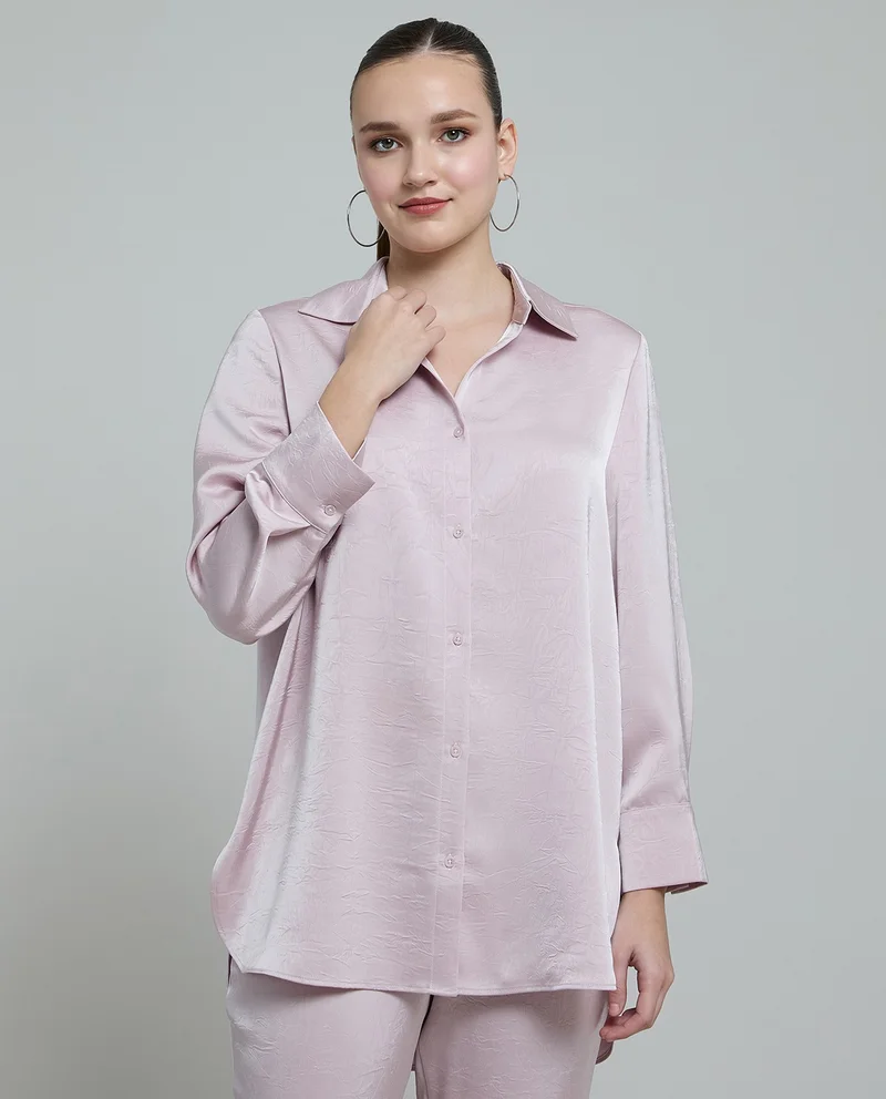 R&B Crinkled Shirt with Classic Collar and Long Sleeves