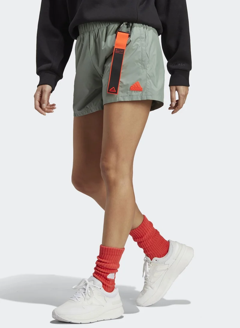 adidas شورت بشعار الماركة