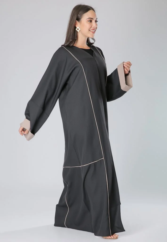 Moistreet  Contrast Piping Abaya for Women | Best Price UAE