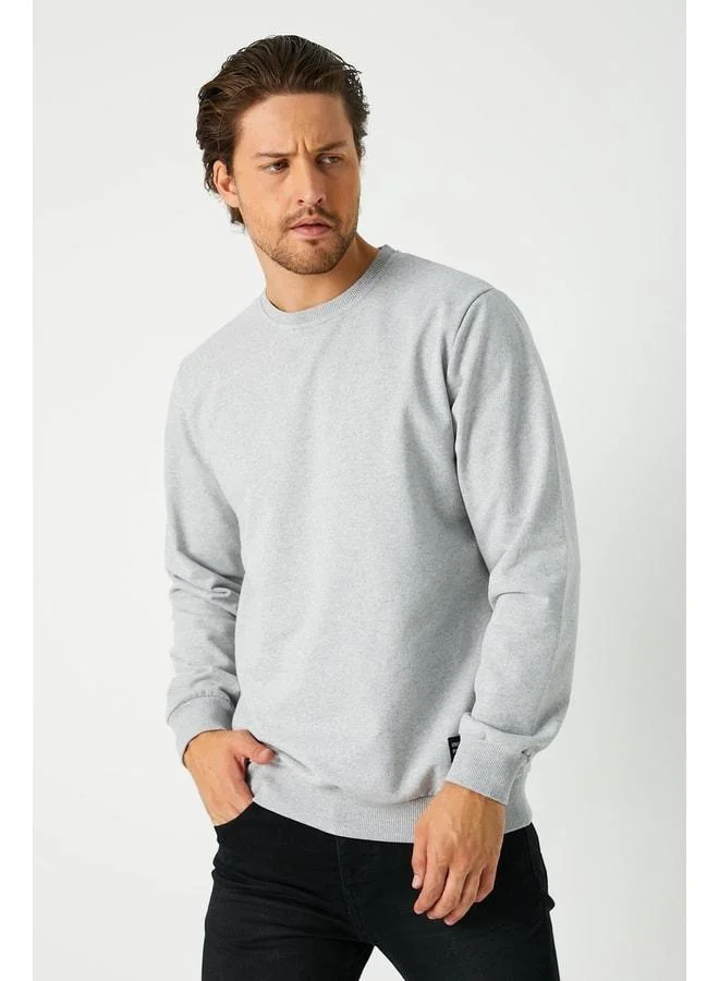 Mmetalic Men's Gray Basic Crew Neck Sweatshirt