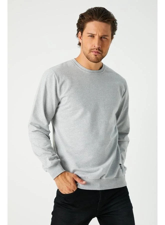 Mmetalic Men's Gray Basic Crew Neck Sweatshirt