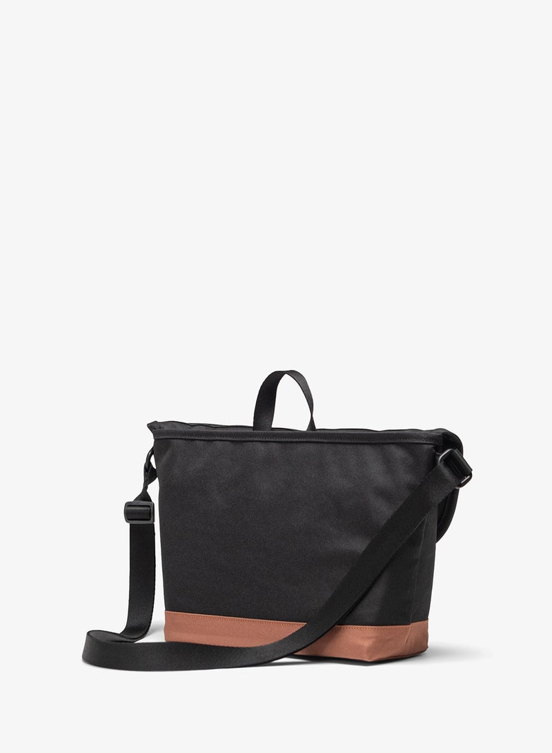 Herschel Cove Small Messanger Bag - Image 2