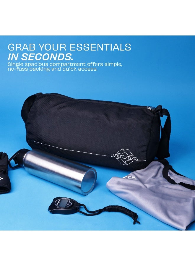 نيفيا حقيبة رياضية أساسية من البوليستر للرجال والنساء، حقائب رياضية، حزام كتف قابل للتعديل، جيب جانبي شبكي، حقيبة رياضية (أسود)، سعة 11 لترًا - Image 5