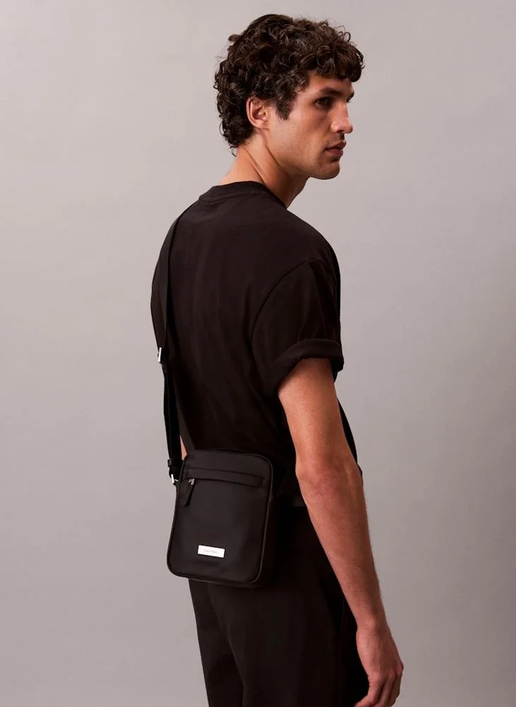 CALVIN KLEIN SLEEK REPORTER