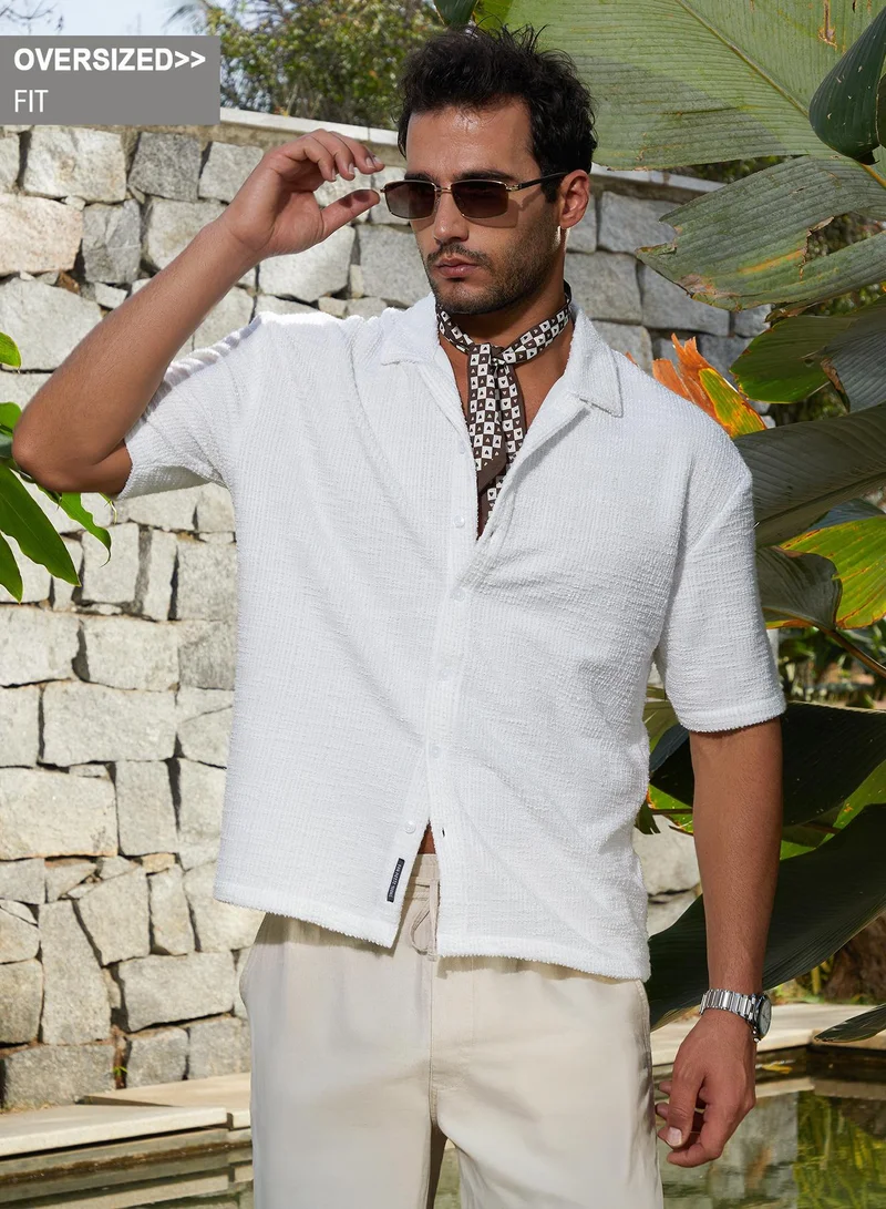 Campus Sutra Campus Sutra Men's Chalk White Tactile-Resort Oversized Shirt For Casual Wear | Cuban Collar | Short Regular Sleeves | Button Closure | Oversized Shirt Crafted With Comfort Fit For Everyday Wear