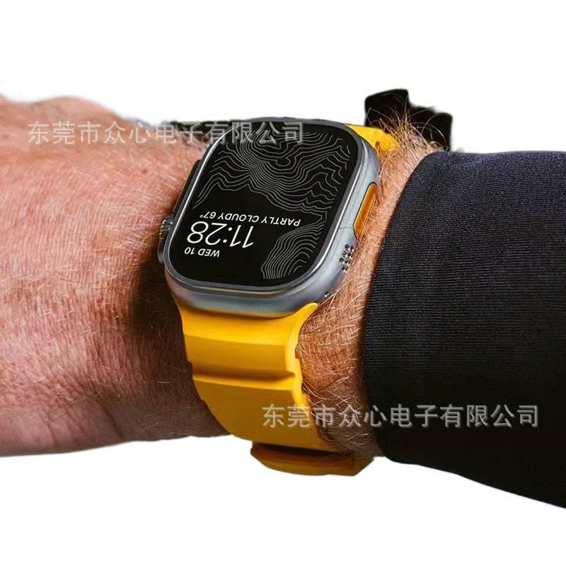 سوار ساعة ذكية سوار رياضي من السيليكون متوافق مع Apple Watch 42/44/45/49mm بملاءمة قابلة للتعديل وحزام بديل باللون أسود قابل للتعديل - Image 4