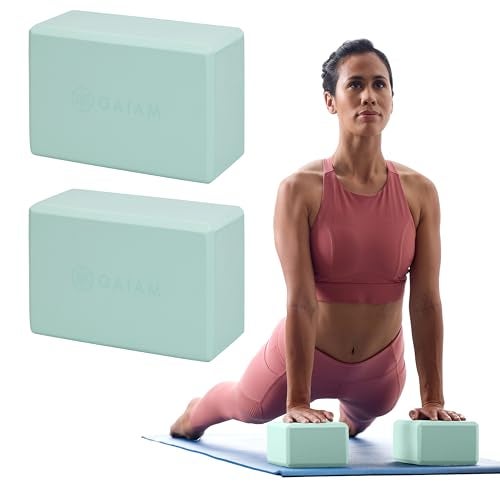 Gaiam كتلة يوغا من جايام - مصنوعة من رغوة إيفا خالية من اللاتكس - سطح ناعم غير قابل للانزلاق مع حواف مائلة لليوغا، البيلاتس، التأمل - ملحقات يوغا للاستقرار، التوازن، وتعميق التمددات - Image 1