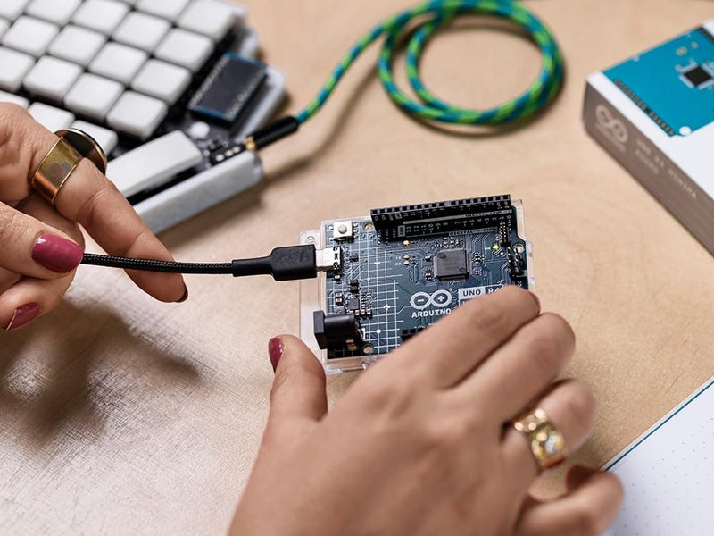 Arduino UNO R4 Minima [ABX00080] - Image 5