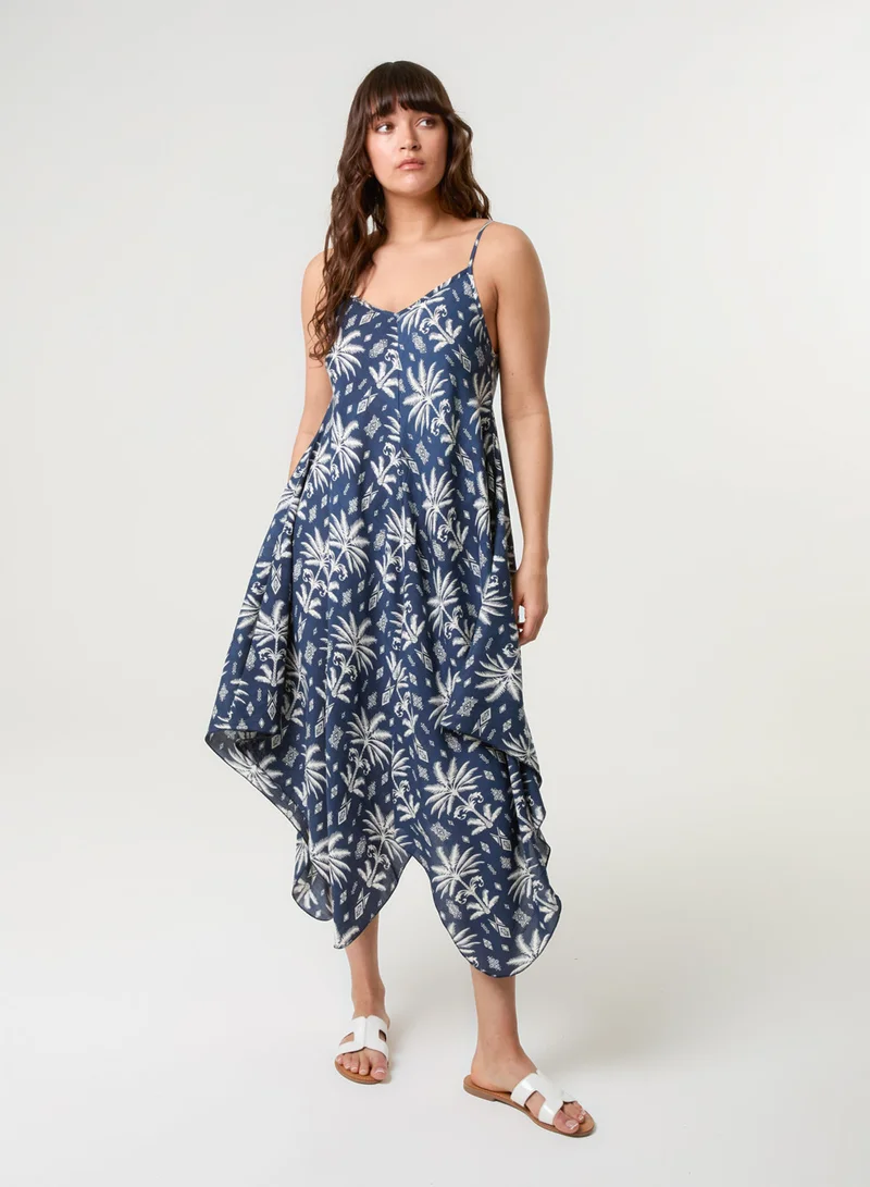 بلو فانيلا فستان بطبعة استوائية وحافة غير متساوية