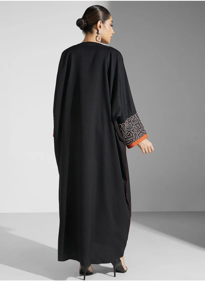 خزانة Embroidered Cuff Detail Abaya