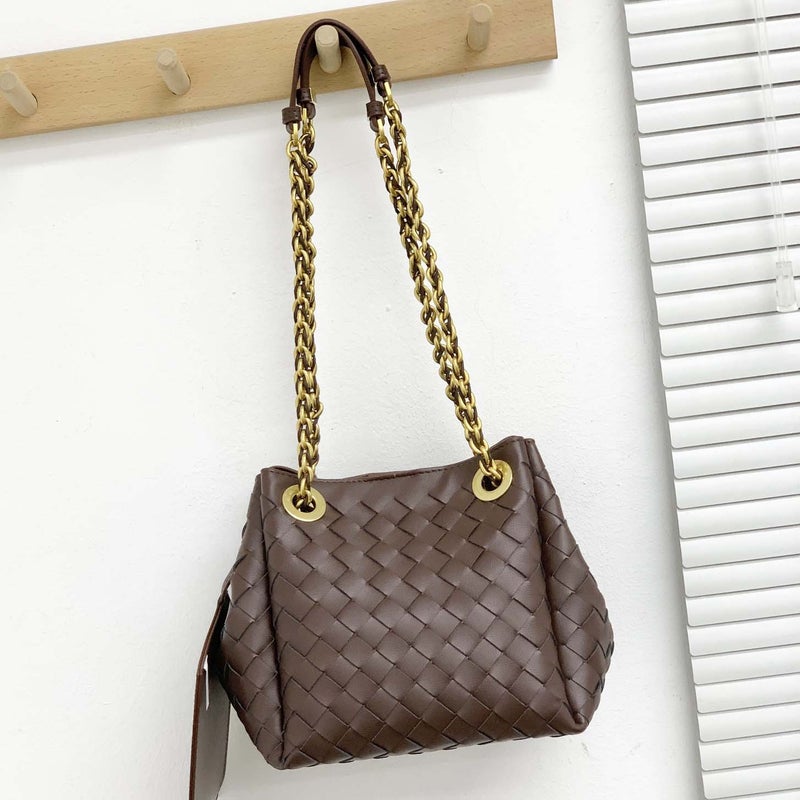 Ladies Chain Parachute Bag Handmade Leather Woven Bag All-Match Commuter Shoulder Crossbody Bag Trendy - Image 4