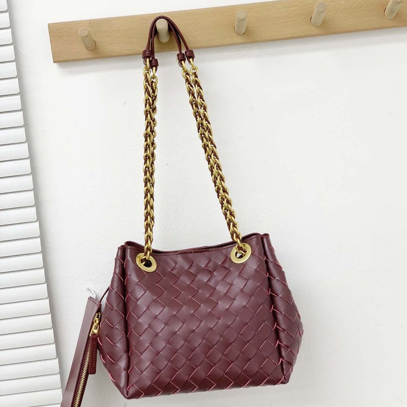 Ladies Chain Parachute Bag Handmade Leather Woven Bag All-Match Commuter Shoulder Crossbody Bag Trendy - Image 3