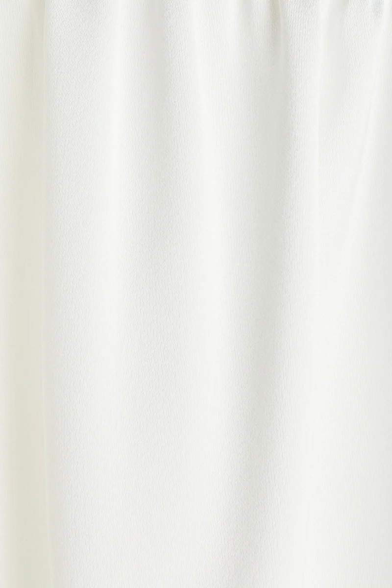 اتش اند ام بلوزة من الشيفون برباط على الرقبة