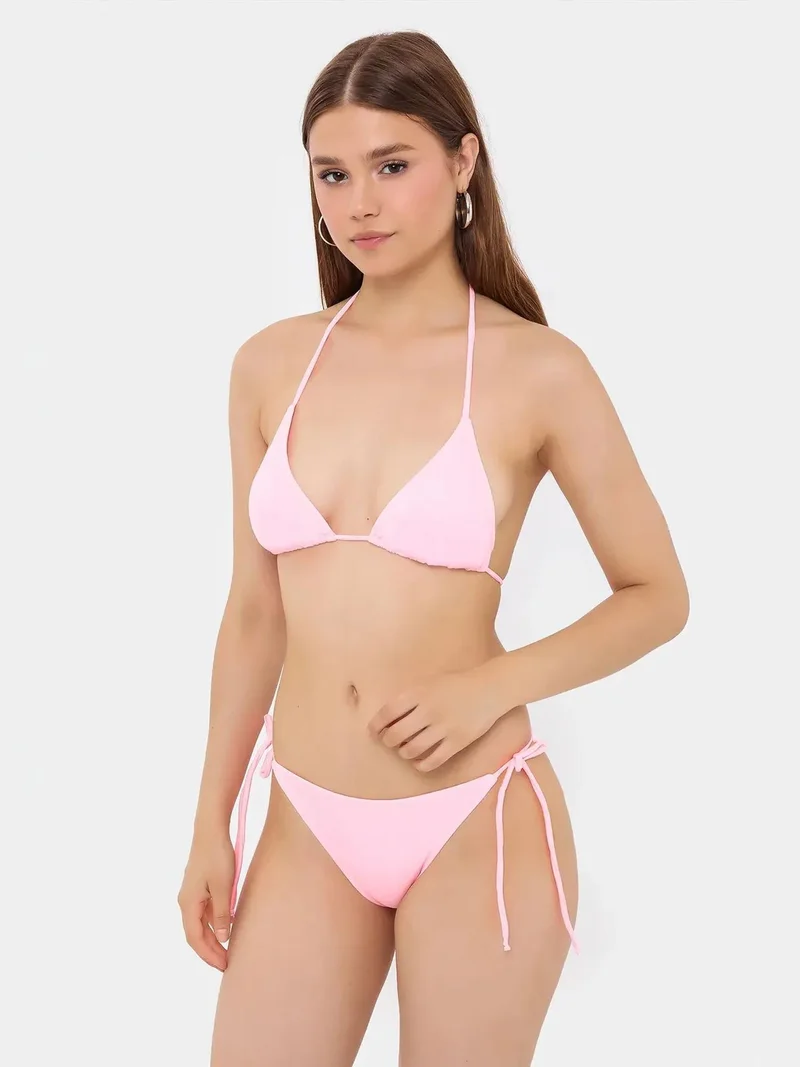 زوبعة طقم بيكيني مثلث بربطة جانبية بتأثير تاي داي