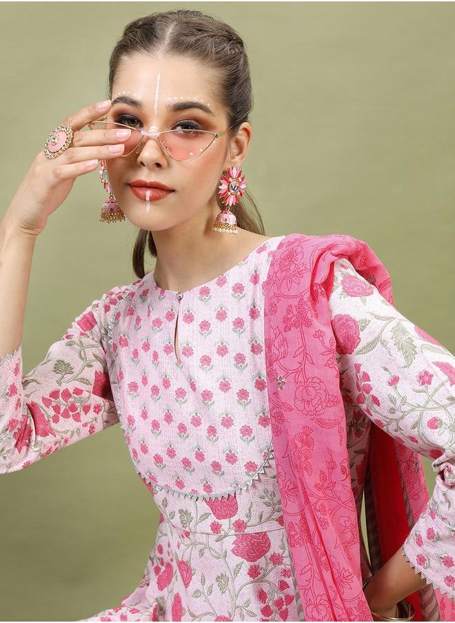 Vishudh Women Pink Floral Cotton Kurta Set by Styli  - Image 2
