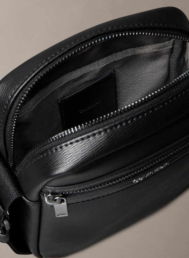 CALVIN KLEIN Textured Zip Reporter Bag - Image 3