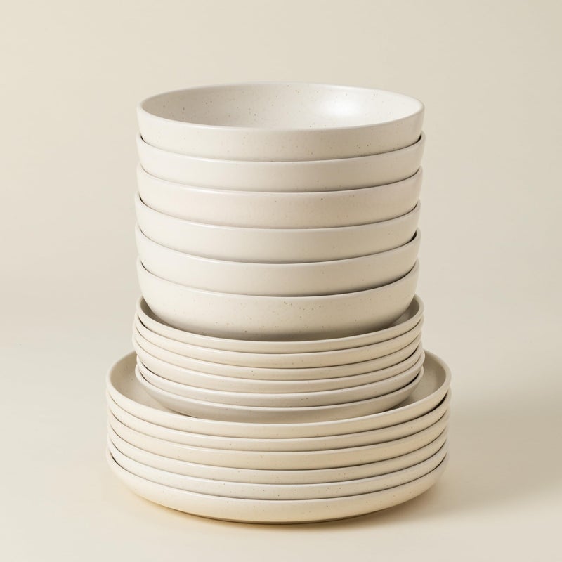 Casafina طقم أدوات المائدة من كاسافينا من الخزف الحجري 18 قطعة لخدمة 6 أشخاص مع أطباق باستا مجموعة باسيفيكا فانيلا آمنة للاستخدام في الميكروويف وغسالة الصحون