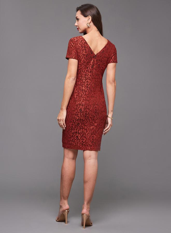 Styli Lace Bodycon Dress  - Image 3