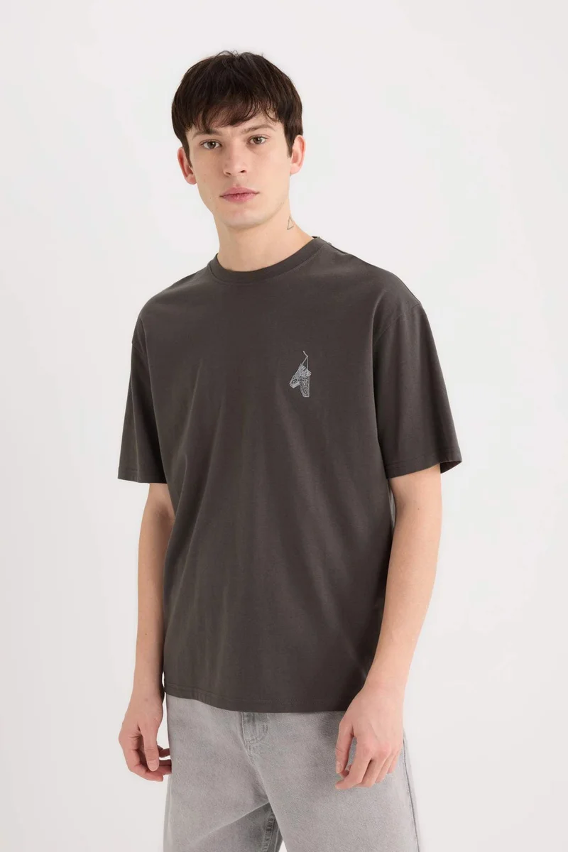 ديفاكتو Boxy Fit Crew Neck Back Printed T-Shirt