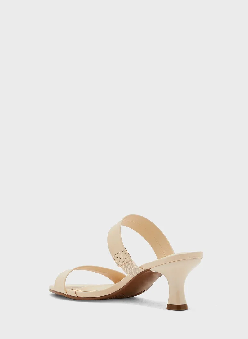 Beira Rio Eileen Sandals
