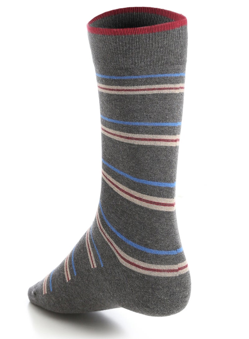 Solo Classic Men Long Socks Design  - Image 2