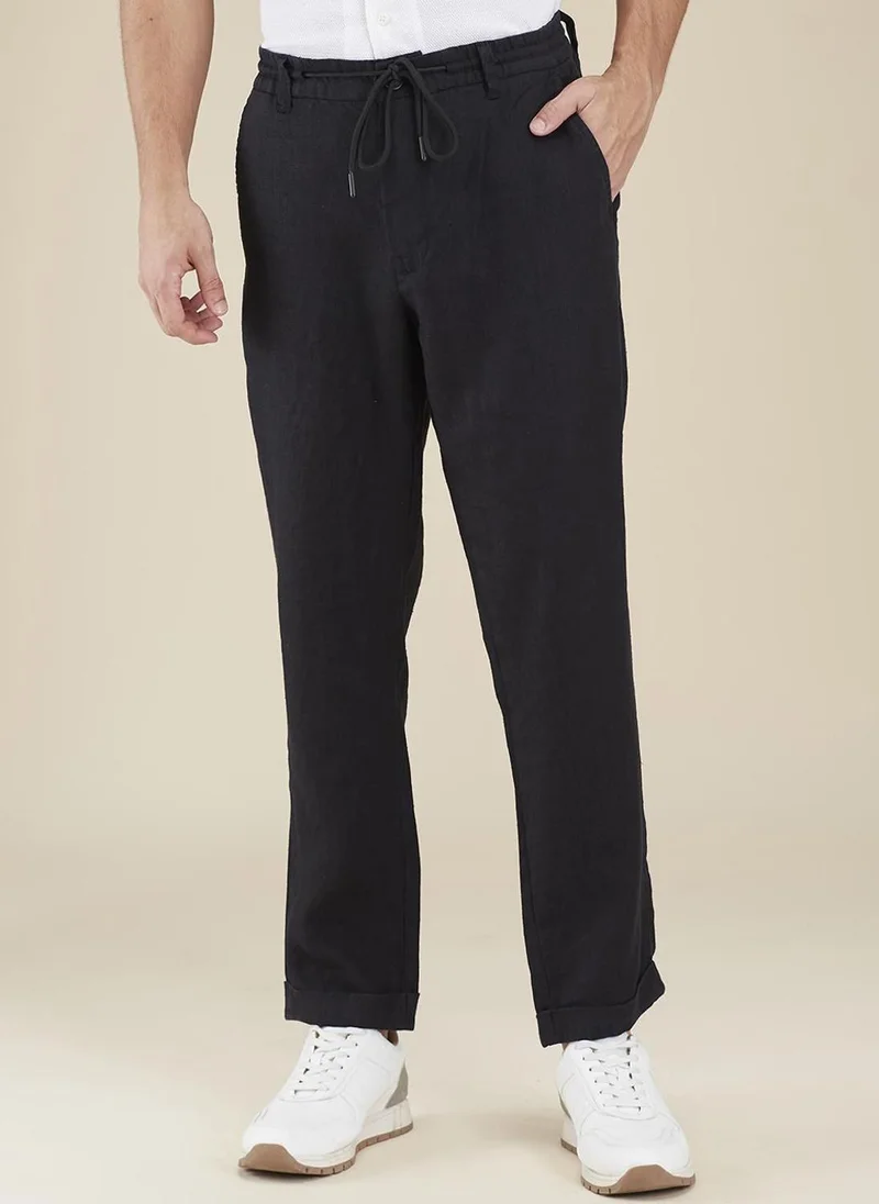 Men Classic Regular Fit Mid-Rise Chinos Trousers