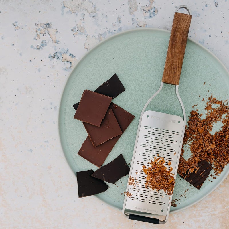 Microplane Kitchen grater Ribbon for hard cheese, apple, carrot, zucchini and chocolate with stainless steel blades - Made in USA - Image 4