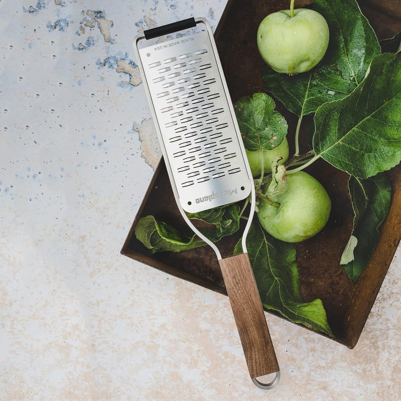 Microplane Kitchen grater Ribbon for hard cheese, apple, carrot, zucchini and chocolate with stainless steel blades - Made in USA - Image 5